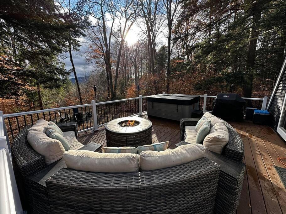 New! Cozy & Modern A-Frame In The Woods W/Hot Tub Villa Tamworth Exterior photo