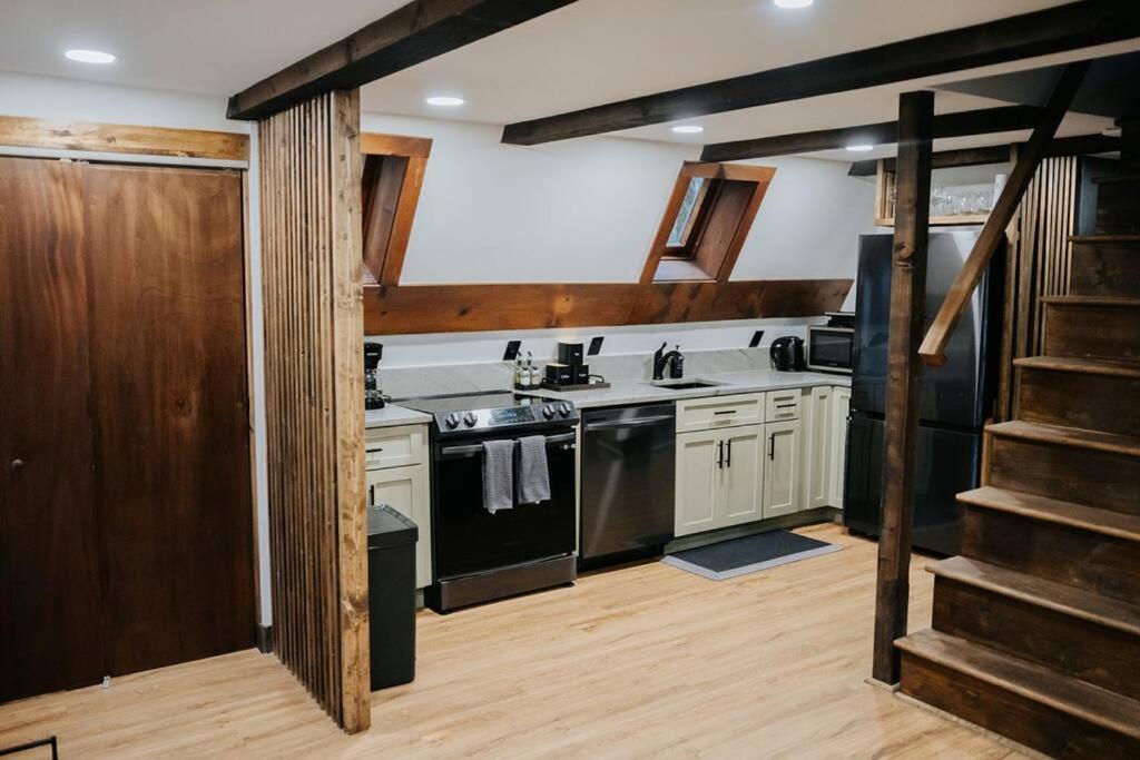New! Cozy & Modern A-Frame In The Woods W/Hot Tub Villa Tamworth Exterior photo